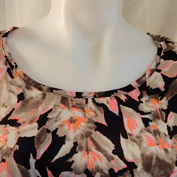 Pullover Floral Shirt B•Jewel Womens Pink Black Small - Picture 2 of 7
